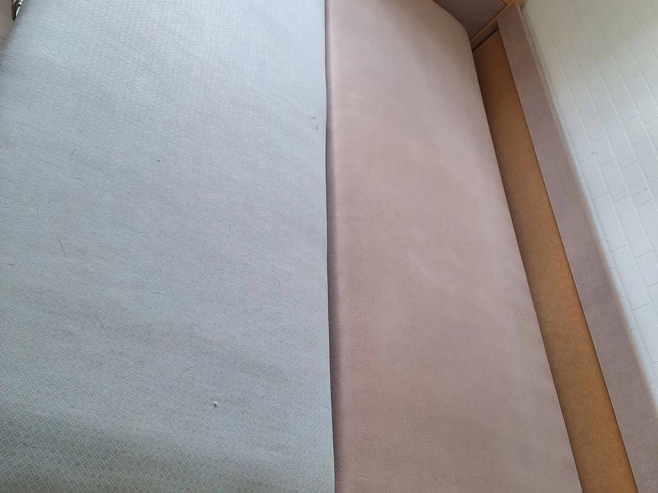 Billede 1 - Sovesofa i lyst stof