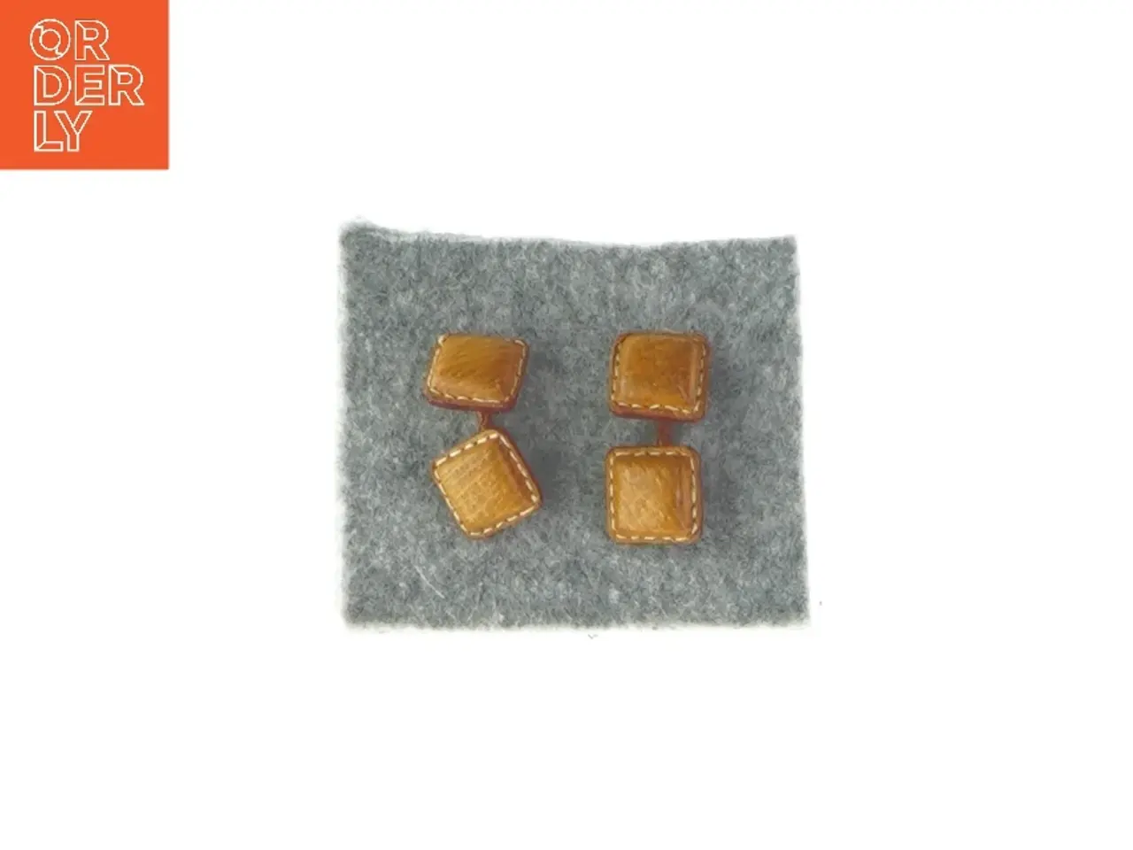 Billede 1 - Manchetknapper i læder (str. L: 3 cm)