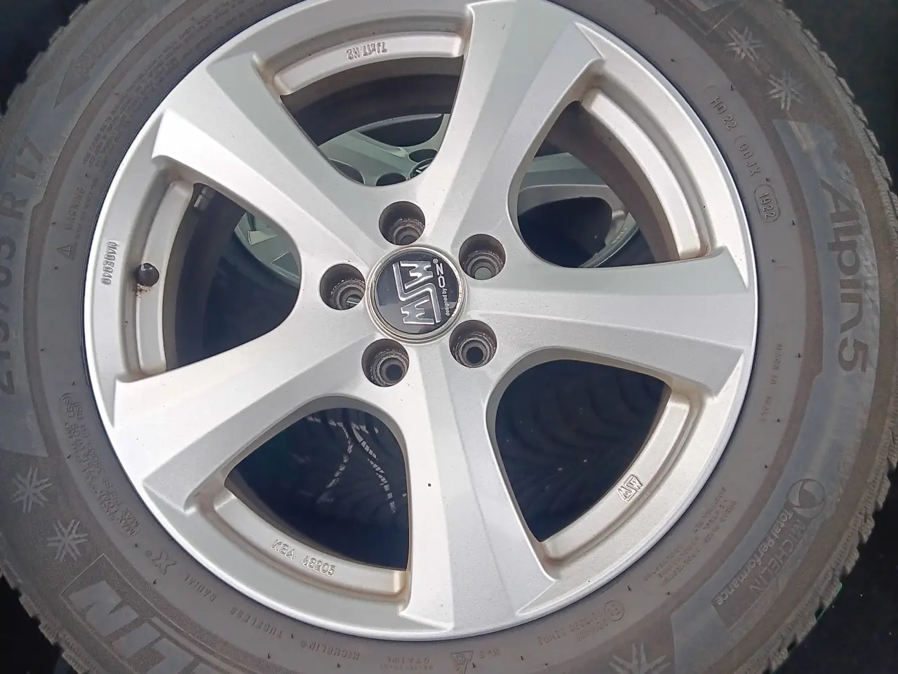 Billede 1 - Alufælge med kvalitets vinterdæk til Peugeot 5008