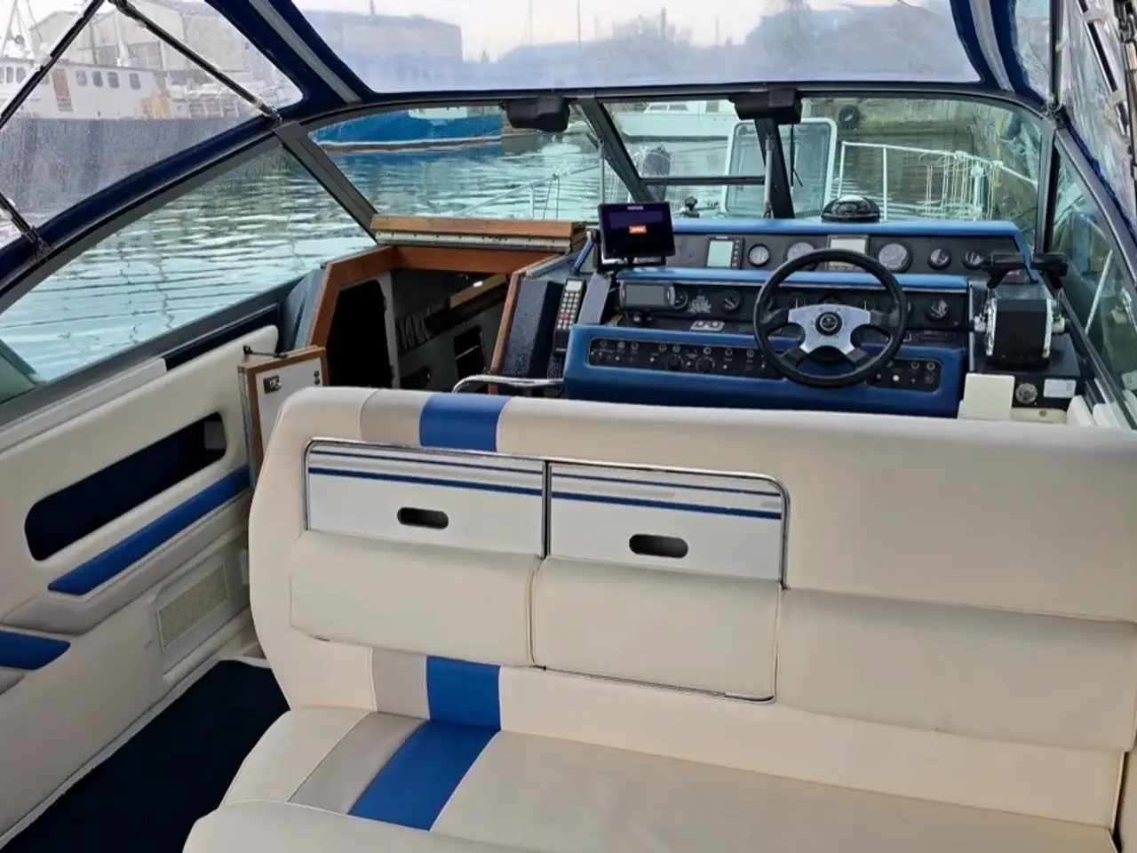 Billede 10 - Sea Ray Sundancer 290 - Meget båd for pengene!