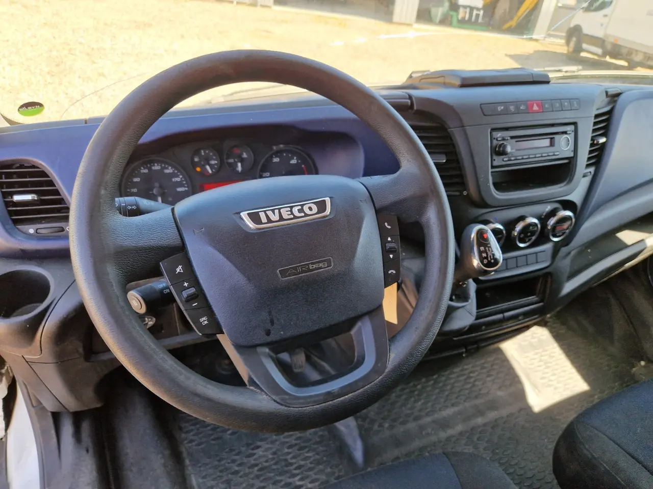 Billede 10 - Iveco Daily 2,3 35S14 12m³ Van AG8