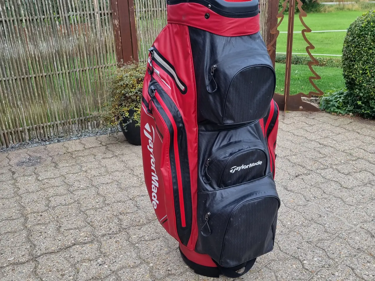 Billede 1 - Golfsæt med el-vogn og vandtæt vognbag