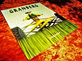 Granberg slår græs, Craig Frazier,
