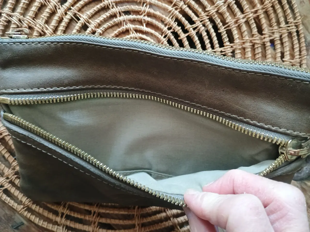 Billede 2 - Kurt Geiger clutch med håndledsrem