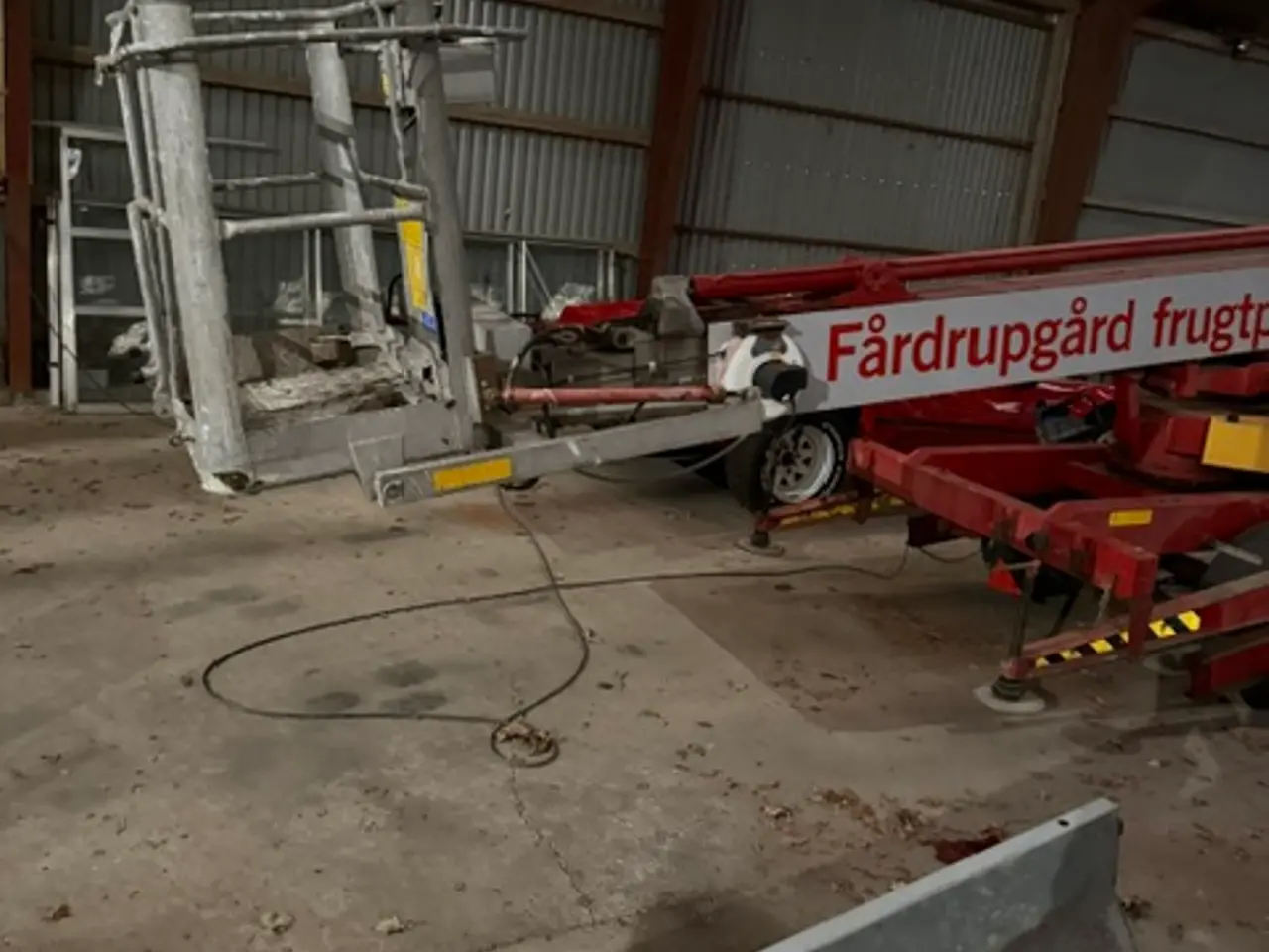 Billede 1 - Denka byggelift med nummerplade.