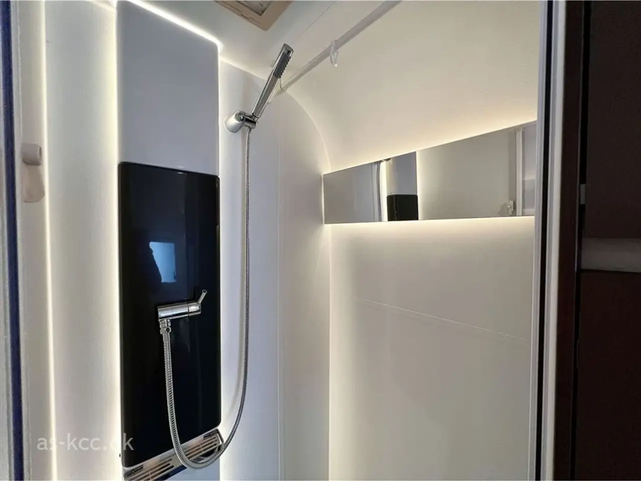 Billede 15 - 2021 - Adria Alpina 663 HT Alde Centralvarme Adria Alpina 663 HT årg. 2021. 4 sovepladser, 6 siddepladser