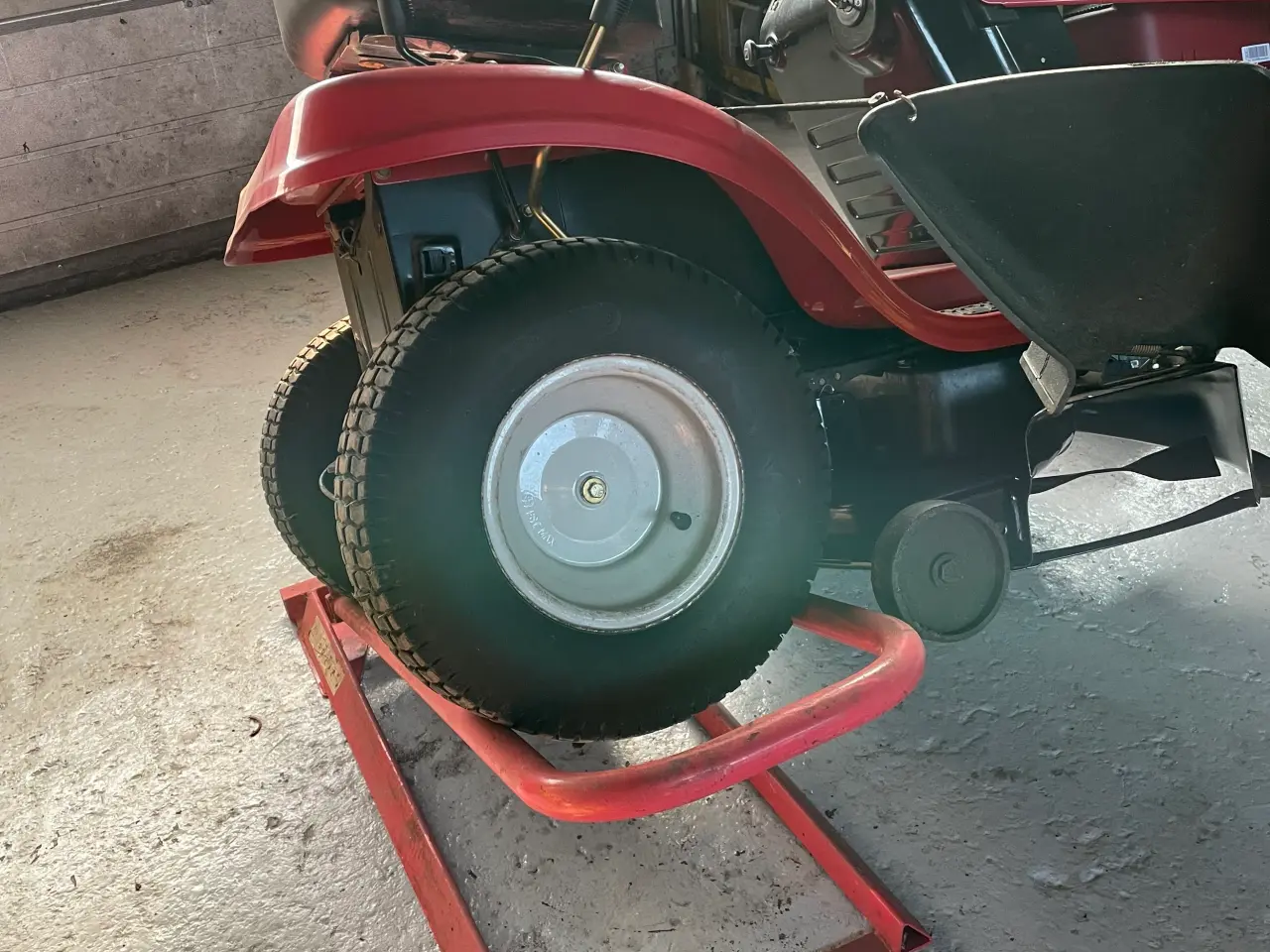 Billede 1 - Lift til plænetraktor 