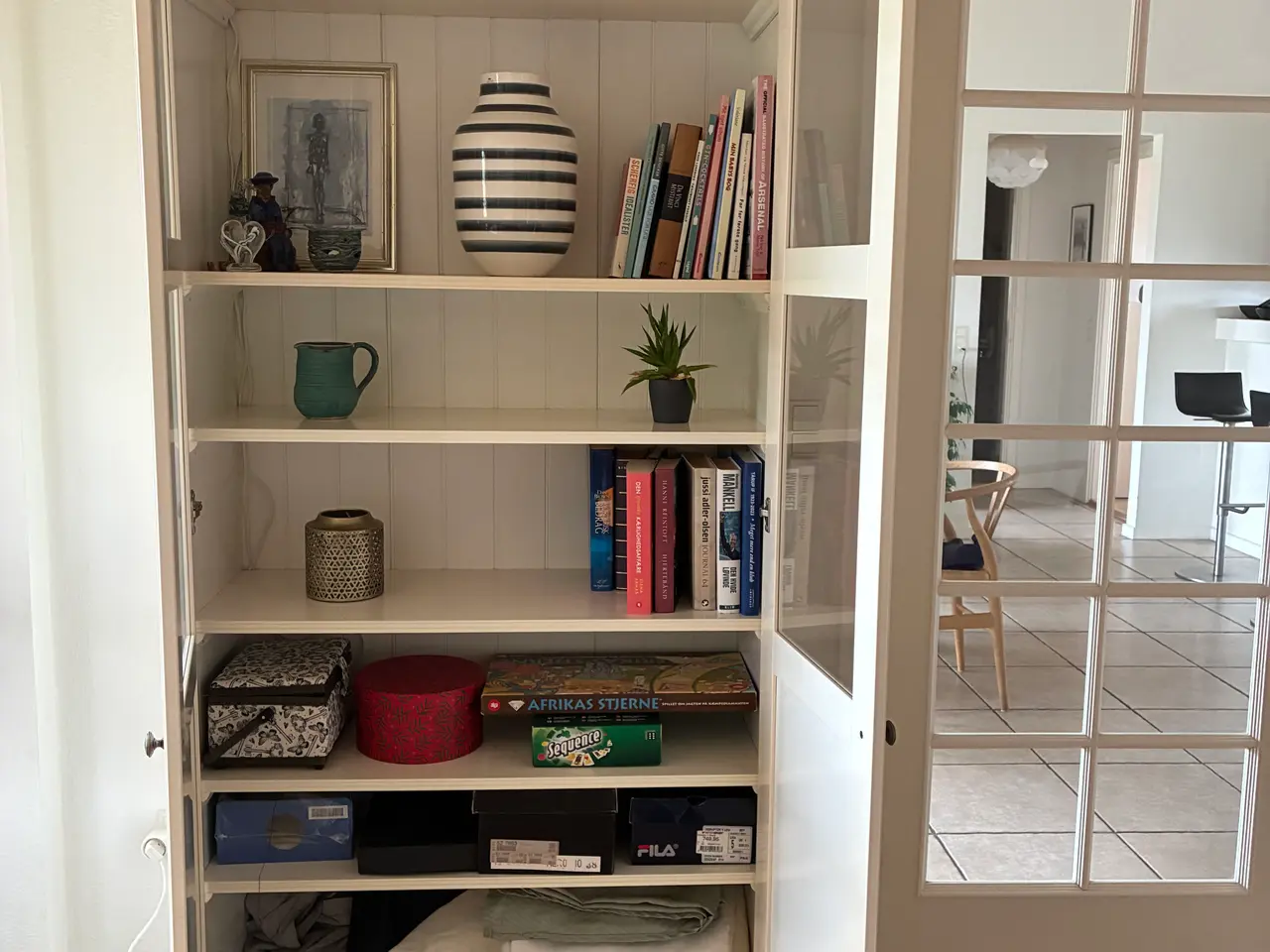 Billede 2 - Ikea Liatorp vitrineskab 