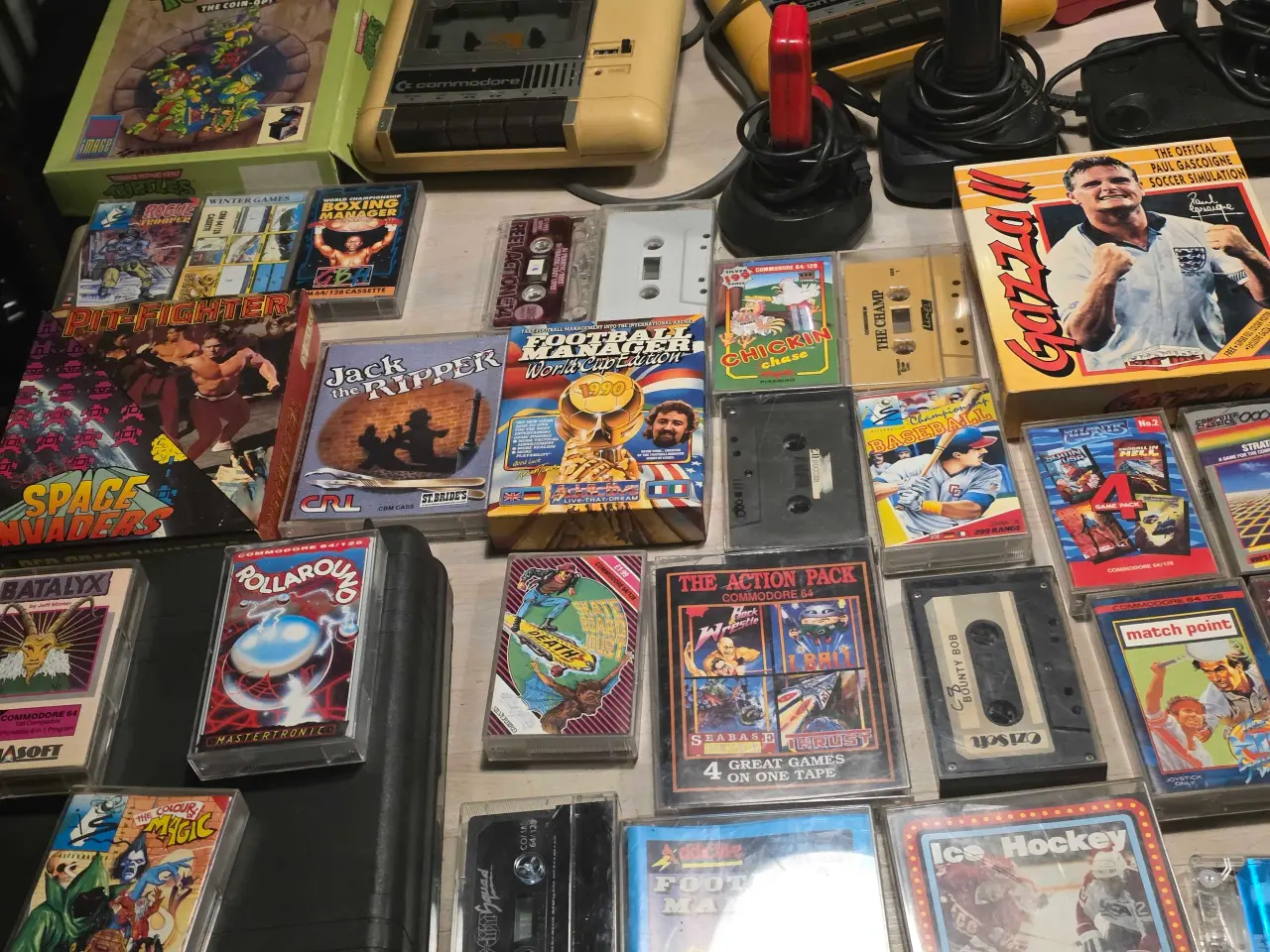 Billede 4 - 2 Commodore 64, Spil og Tilbehør