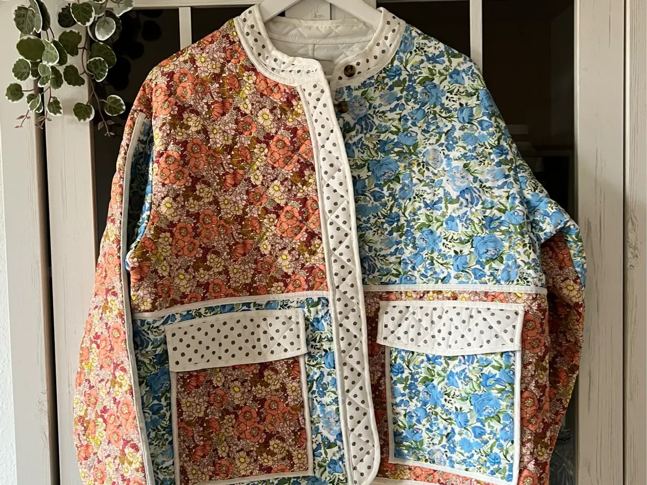 Billede 1 - Quiltet Patchwork jakke, helt ny