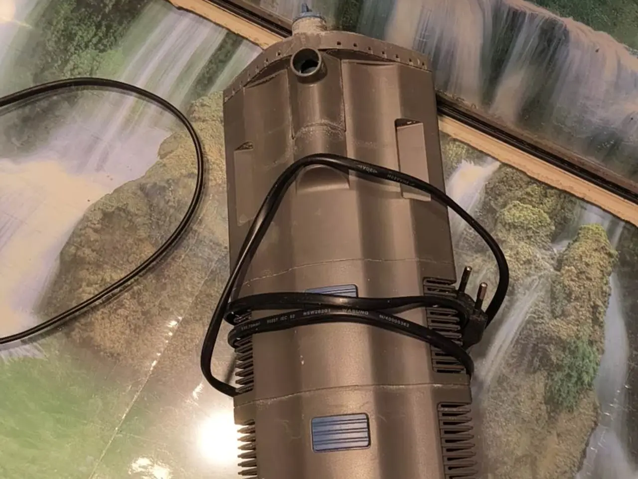 Billede 4 - Aquael akvarium med buet front og låg