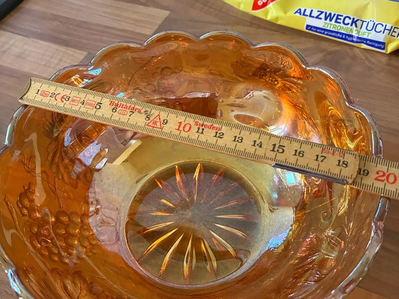 Billede 2 - Skål i presset glas med druer