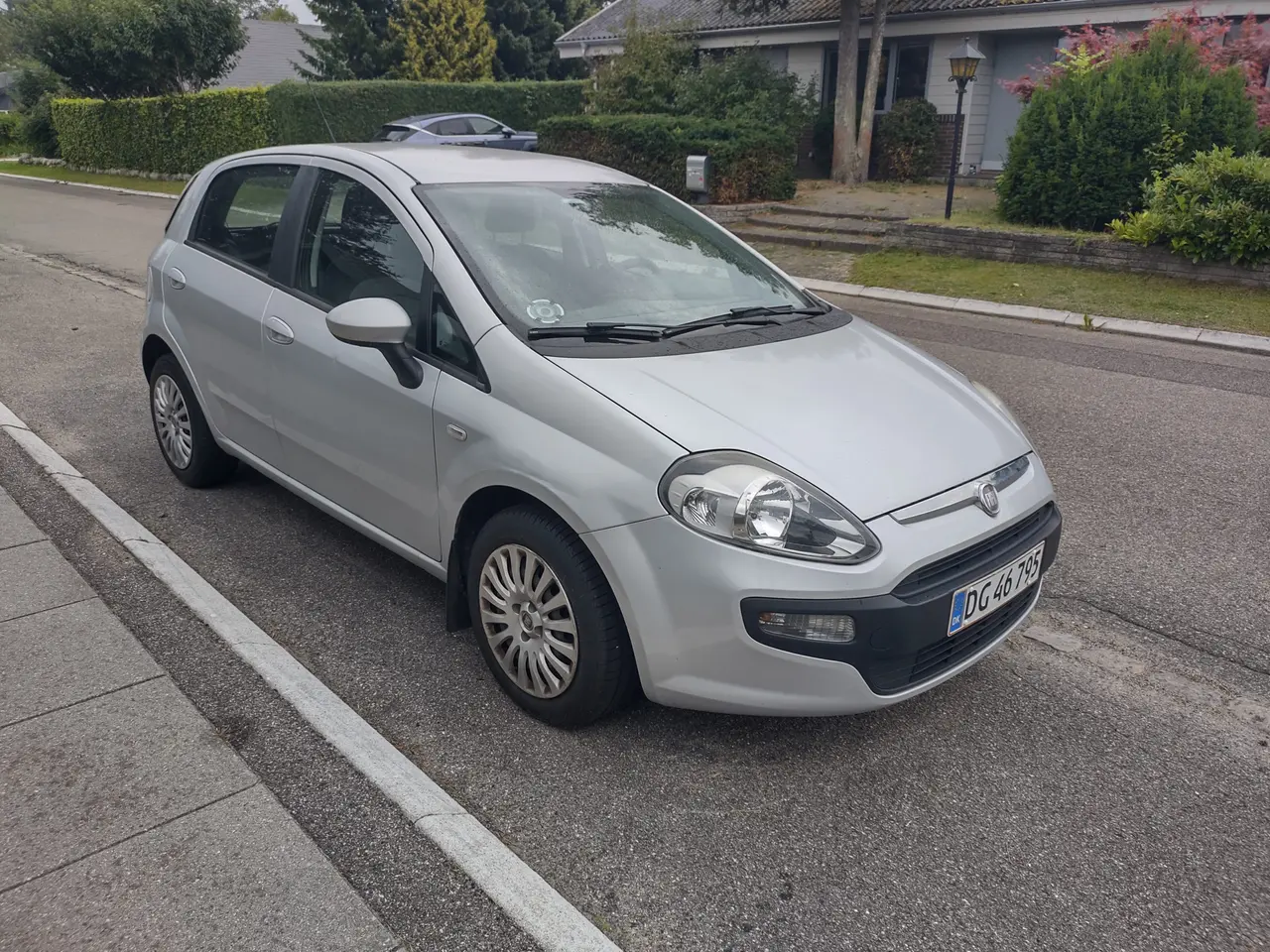 Billede 1 - Pæn og rustfri en-ejers Fiat Punto 1,4 77 HK