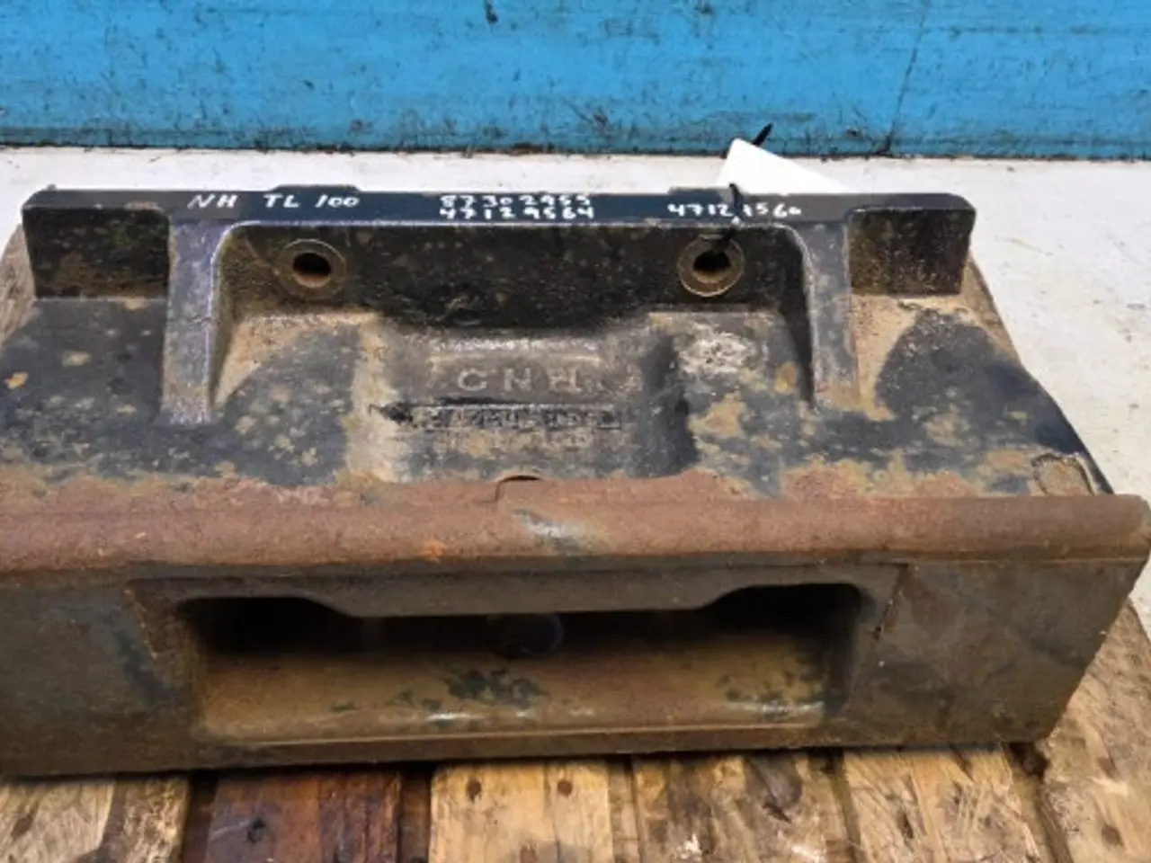 Billede 2 - New Holland TL100 Beslag 87302955