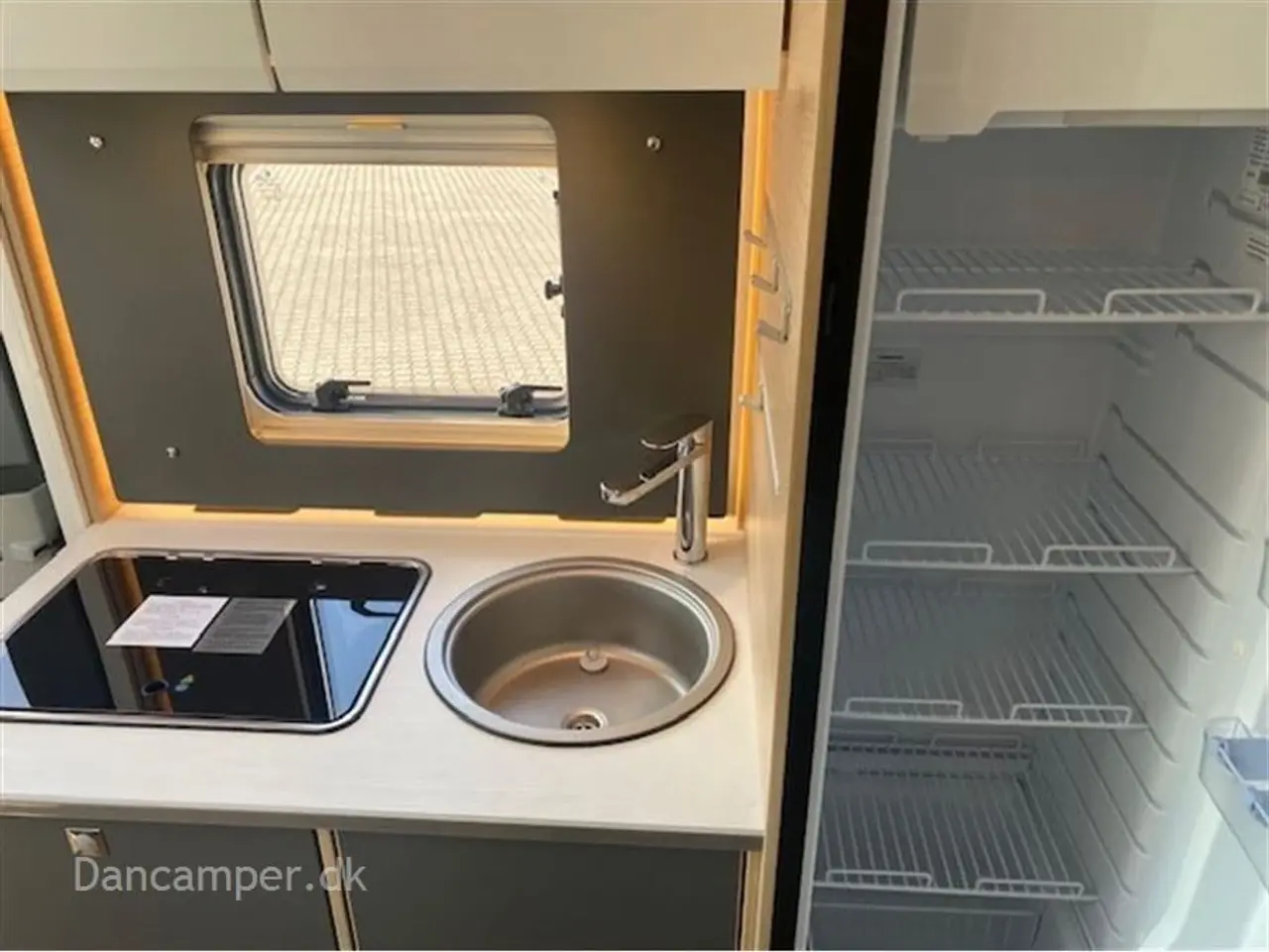 Billede 14 - 2025 - Dethleffs Globebus Camp T4   Flot slim line med 8-trins automatgear, 140 Hk, populær og meget rummelig trods sin længde på kun 6,63 m og 2,20 m i bredden