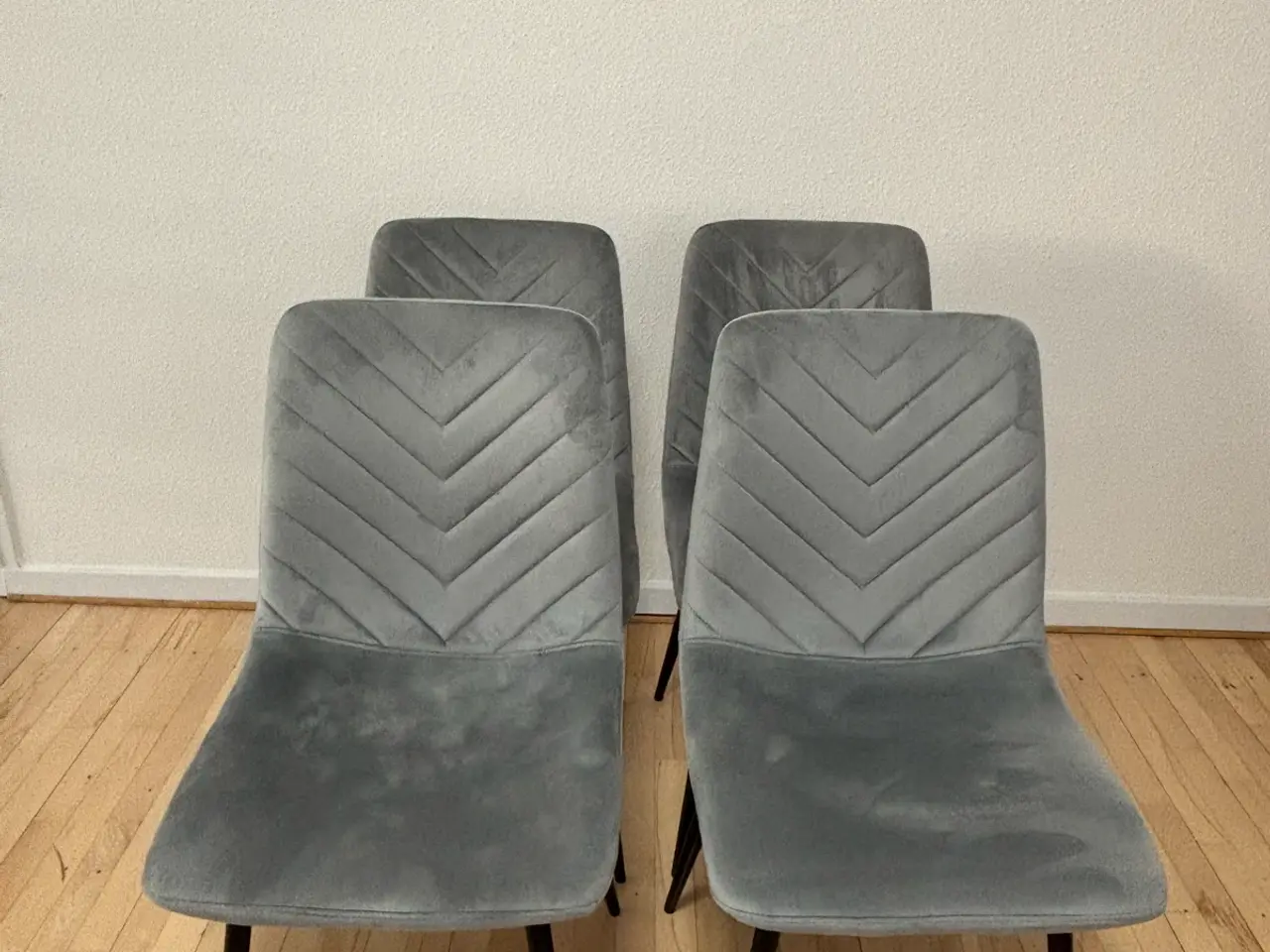 Billede 1 - Grå spisebordsstol i grå velour