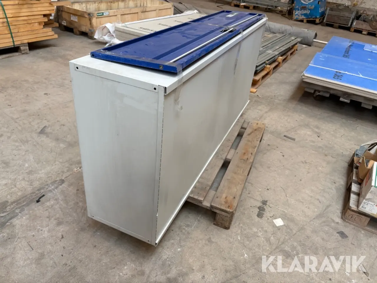 Billede 3 - Metalskab inkl 5 hylder