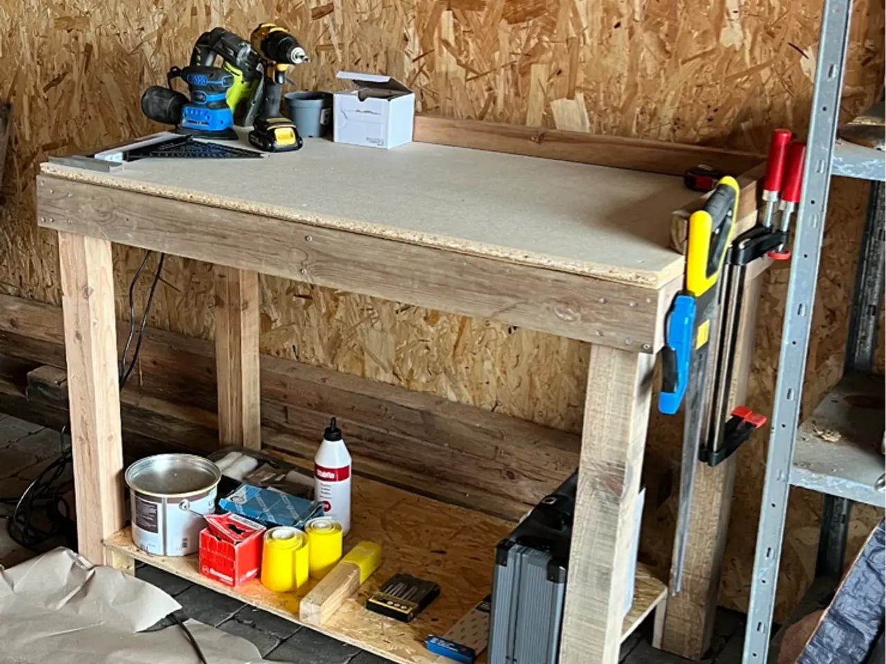 Billede 1 - Robust og håndlavet værkstedsbord / arbejdsbord