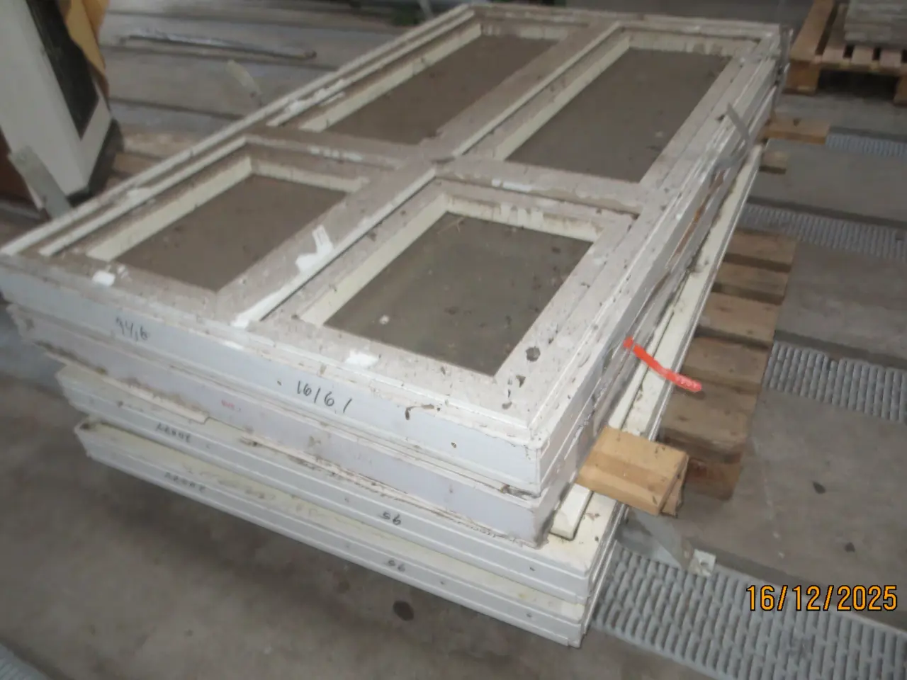 Billede 3 - 5 stk Plast vinduer med Thermo ruder 
