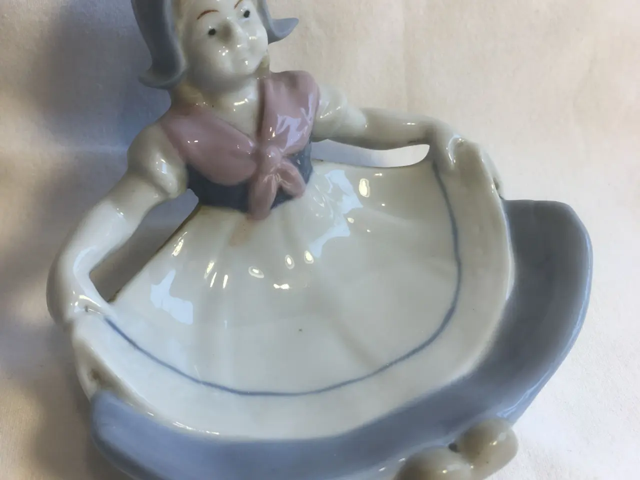 Billede 3 - Hollandsk pige figur