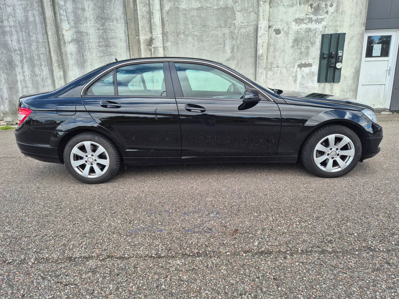Billede 2 - Mercedes C280 3.0 Lav kilometertal.