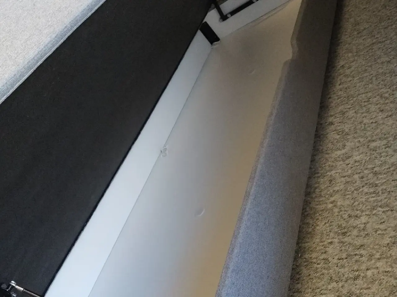 Billede 13 - Kvalitetsseng m/opbevaring inkl. topmadras (210cm)