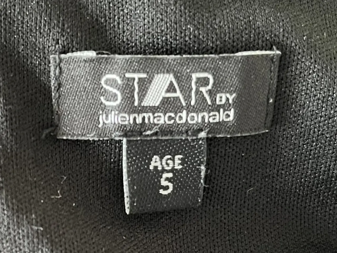 Billede 4 - Kjole, Star by Julien Macdonald, Str 110