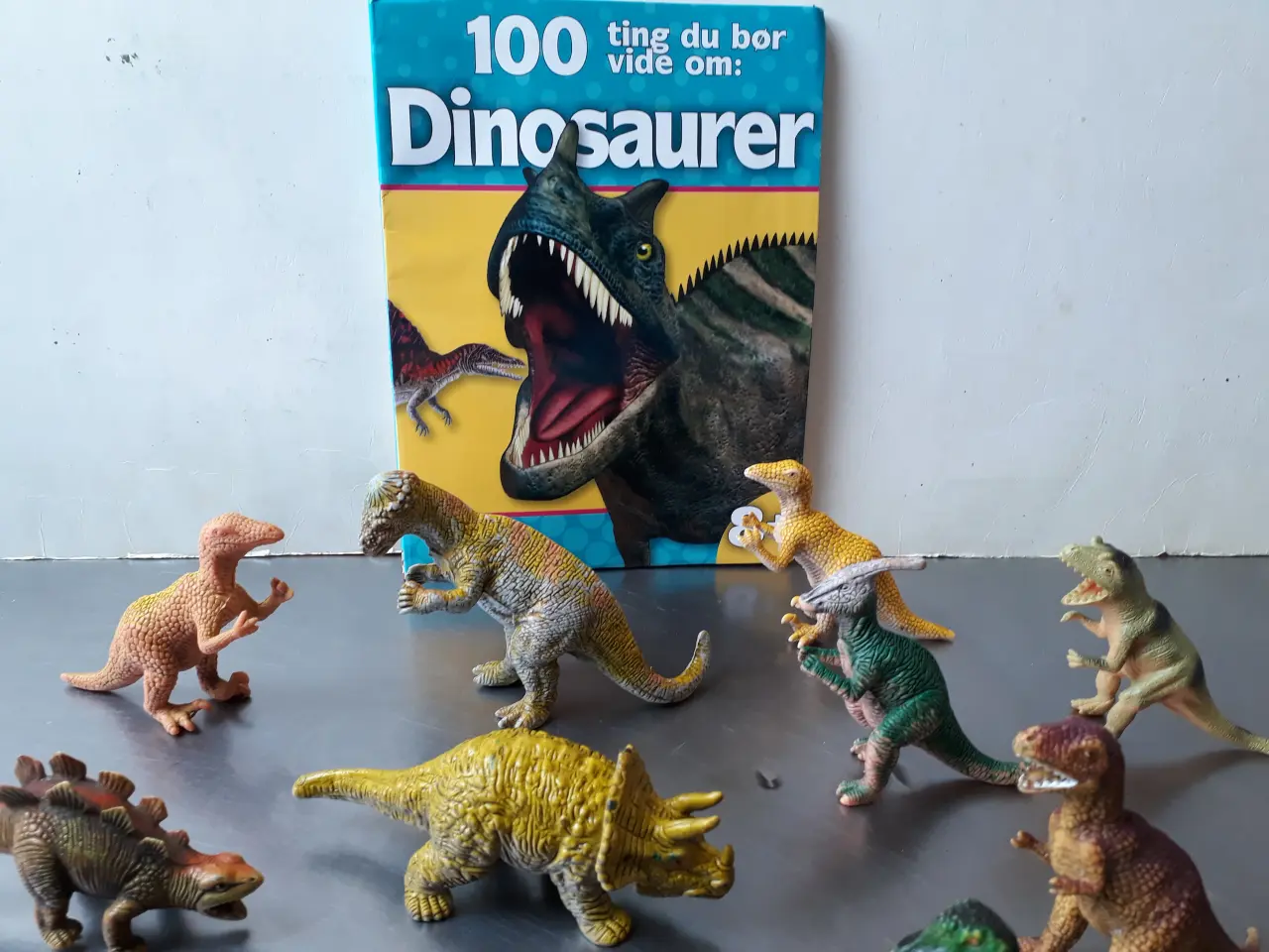 Billede 5 - 20 Dinosaurs og 1 Dinobog