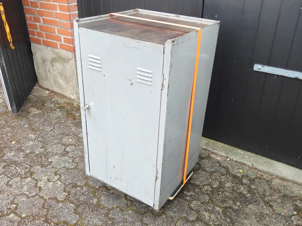 Billede 3 - Værktøjsskab. Værktøjs skab