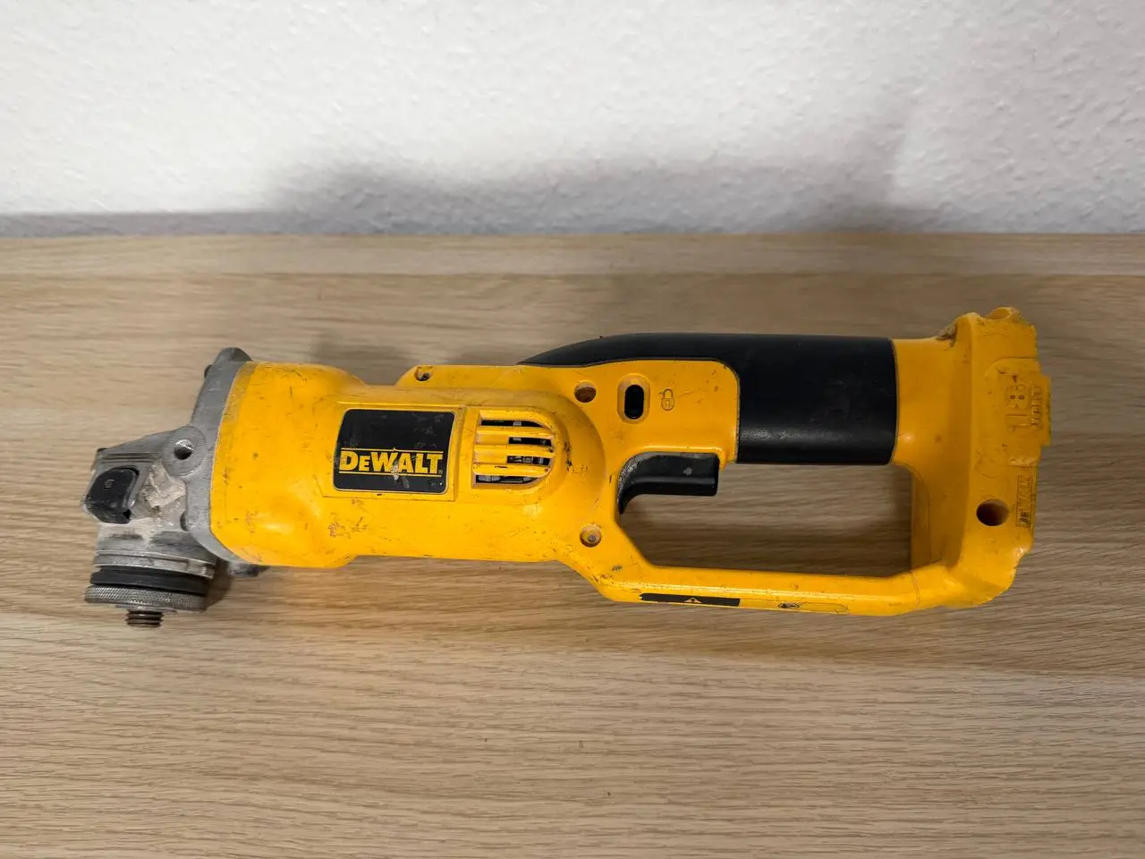 Billede 2 - DEWALT Vinkelsliber uden klinge - Uden batteri