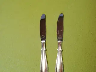 2 Kvintus sølvplet knive