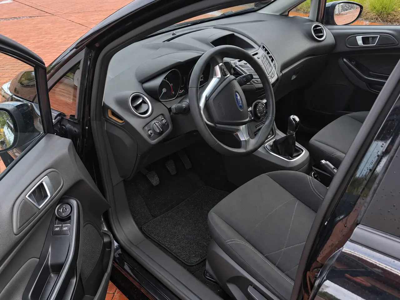 Billede 1 - Ford Fiesta 1.5 tdci - nysynet