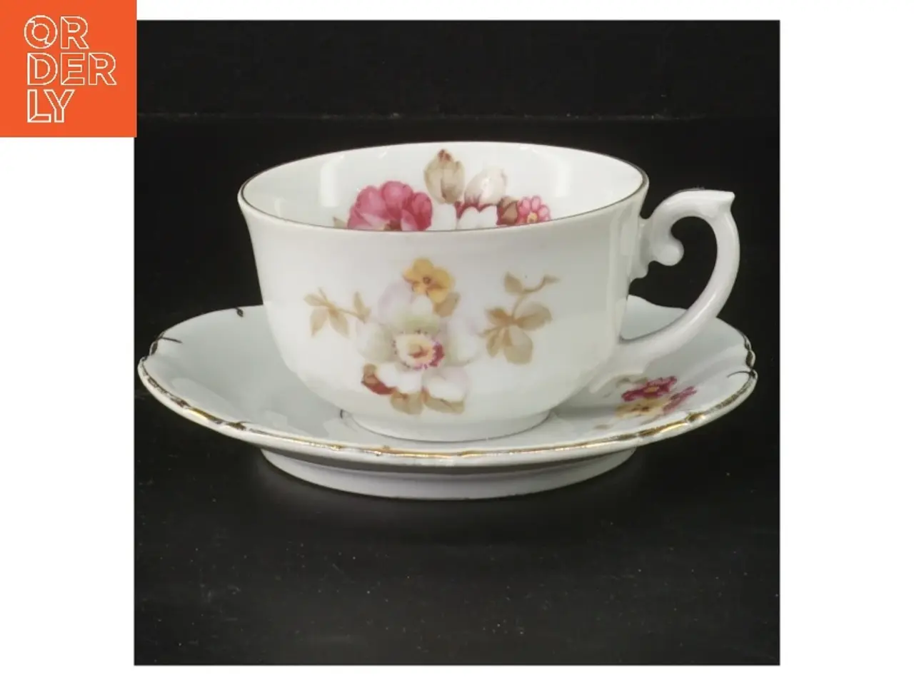 Billede 1 - Blomstret porcelænskop med underkop (str. Ø 8,5 og 13 cm)
