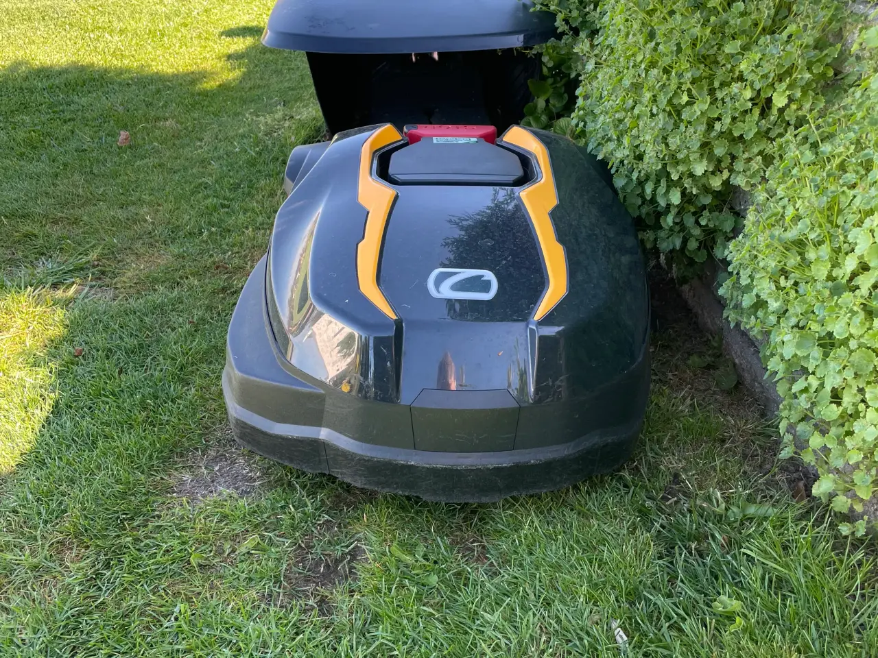 Billede 3 - Cub Cadet Robotplæneklipper XR5 2000 m2
