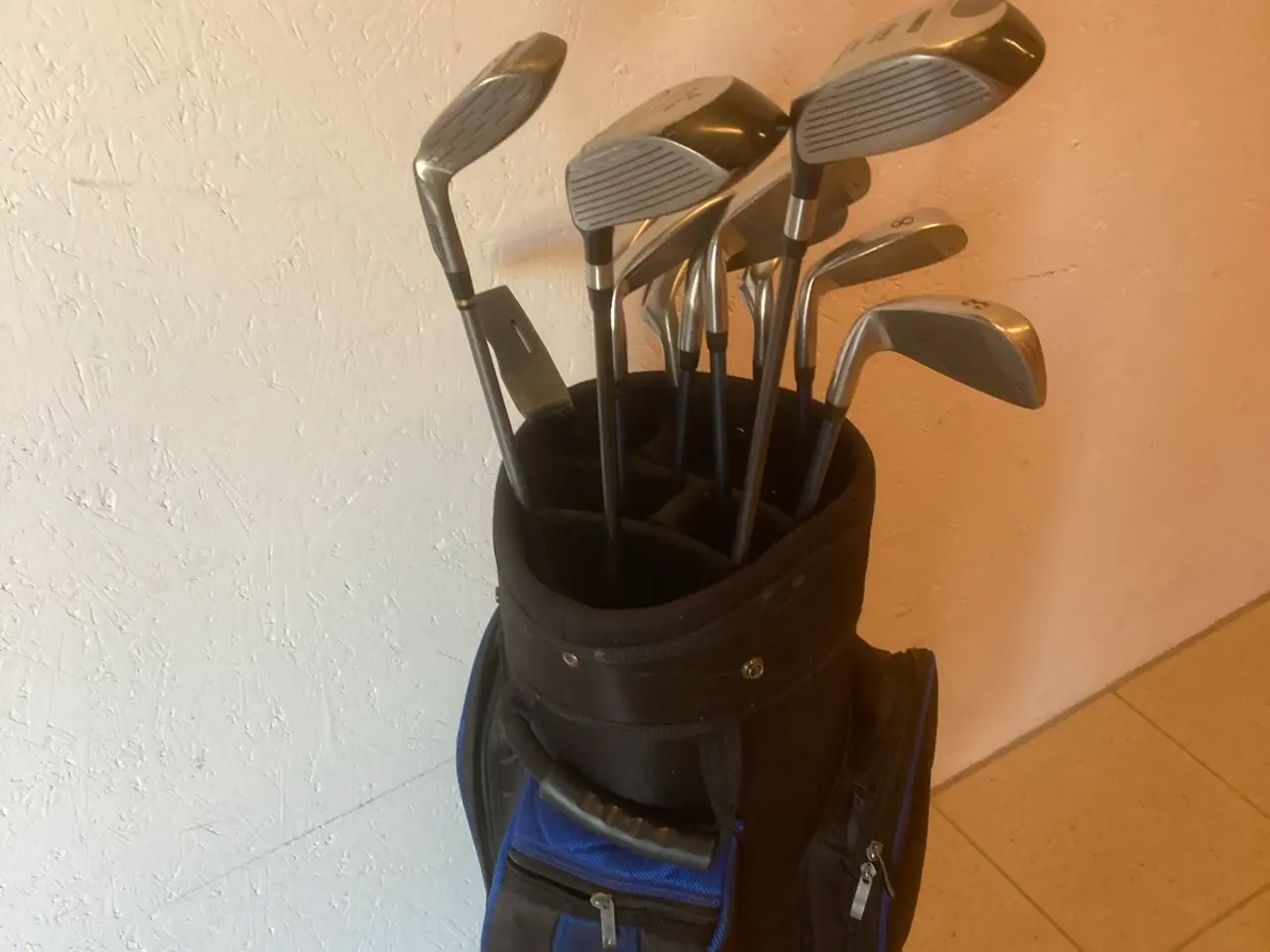 Billede 1 - Golfsæt med værktøj