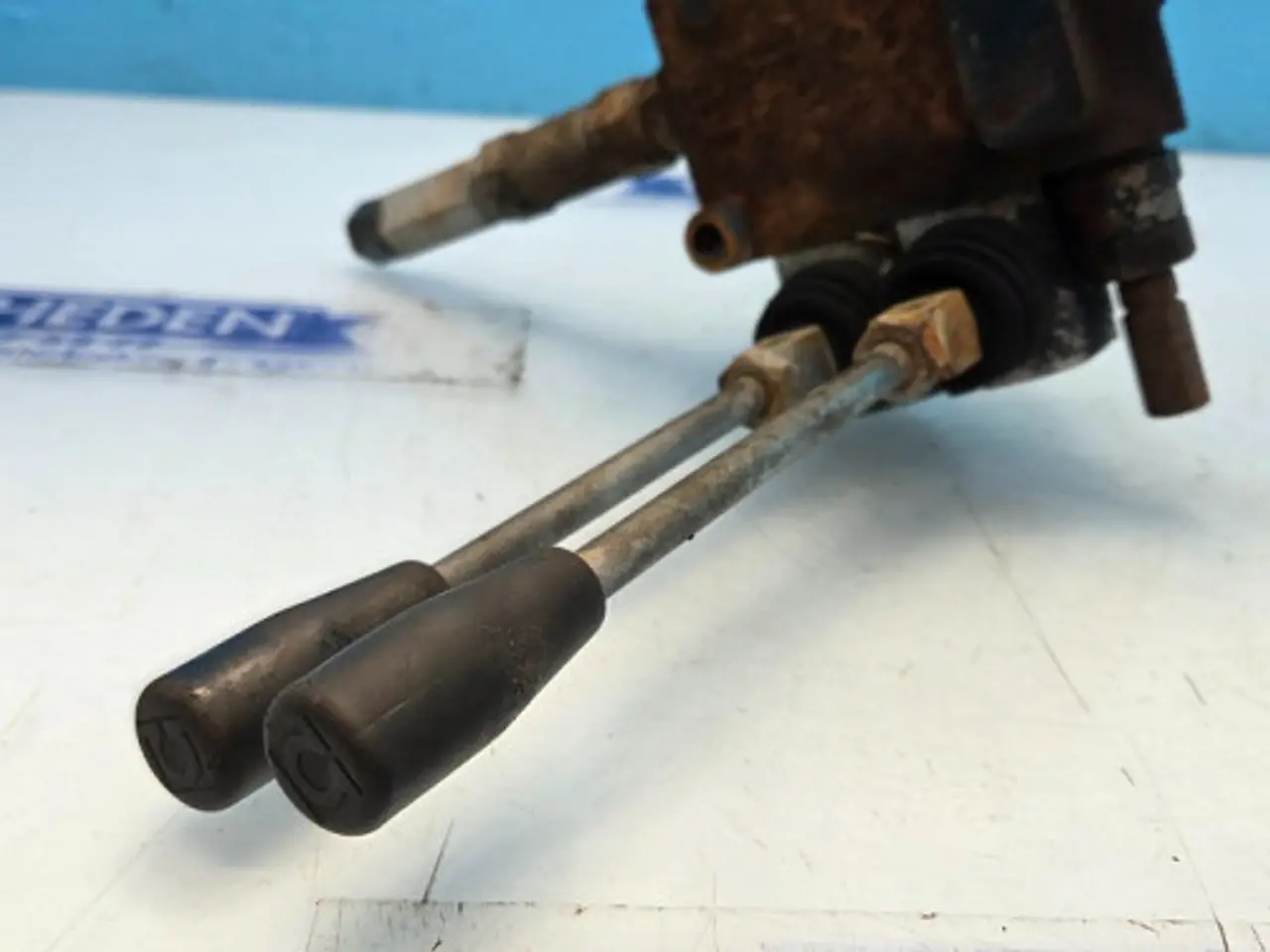 Billede 7 - New Holland BB9060S Hydraulikventil 84062215