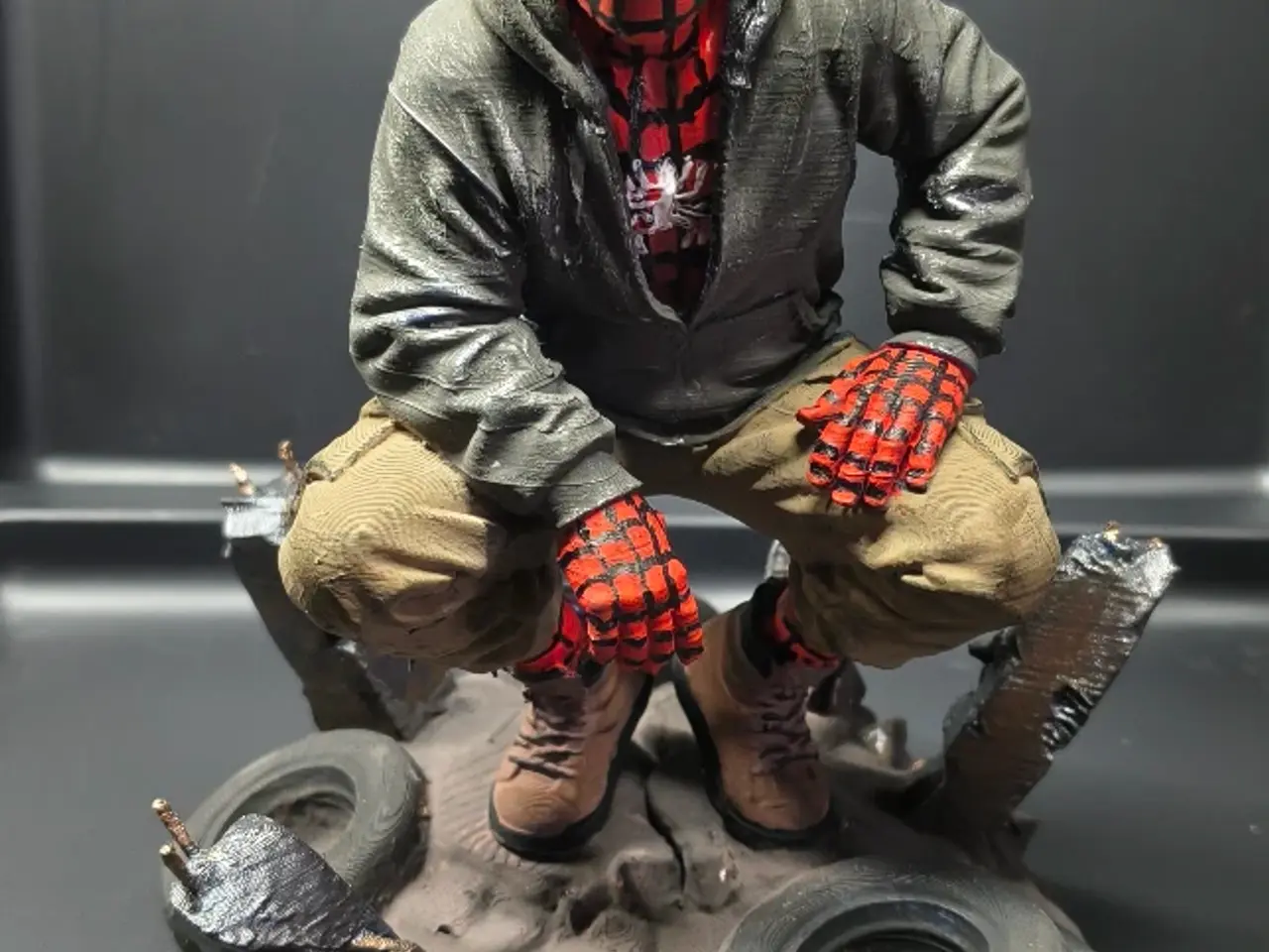 Billede 1 - Håndmalet Spider-Man figur – unik samlerfigur