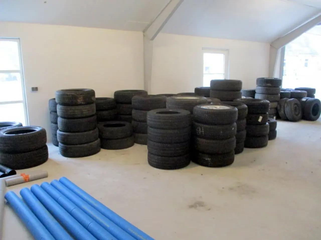 Billede 2 - 133 varevognsdæk/4X4 15"16"17"18" rest/exportsalg
