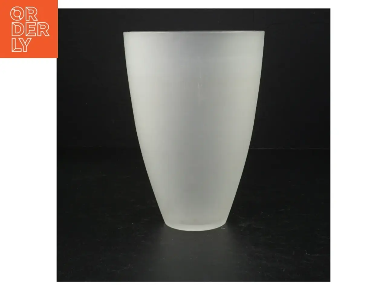 Billede 1 - Mælkehvid glas vase (str. 20 cm)