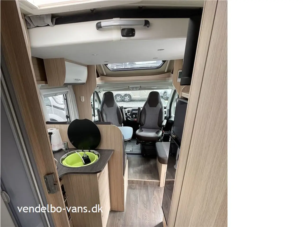 Billede 13 - 2018 - SunLight T 69 L En privat ejer