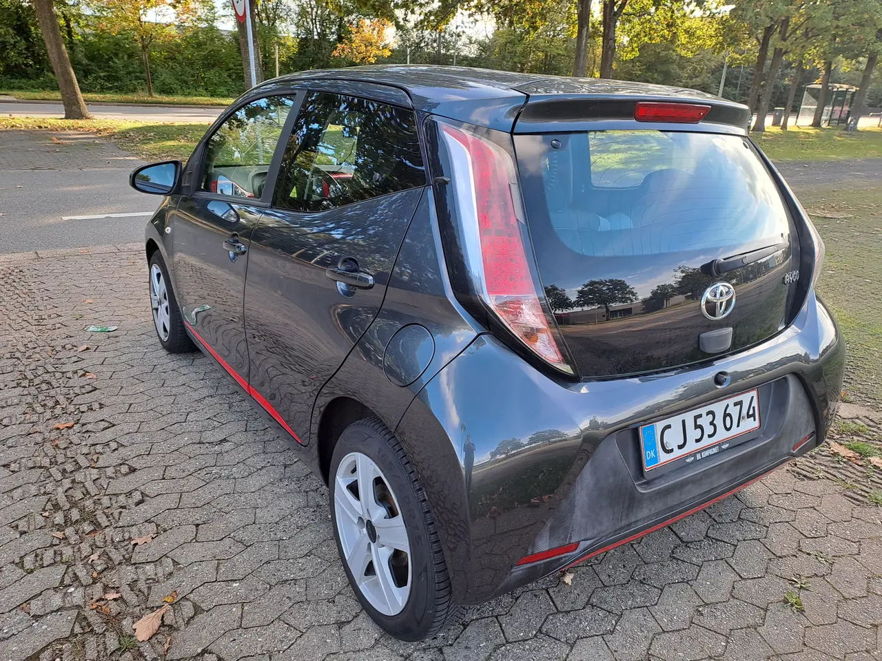 Billede 4 - Toyota Aygo 1.0, VVT-I X-play Årg. 2015 (LAV KM)
