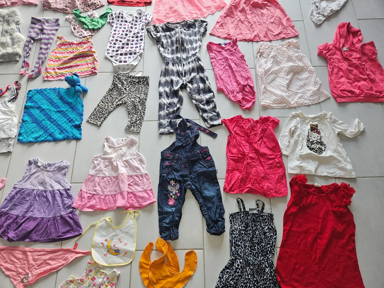 Billede 10 - Pose 26 pigetøj 6-12 m