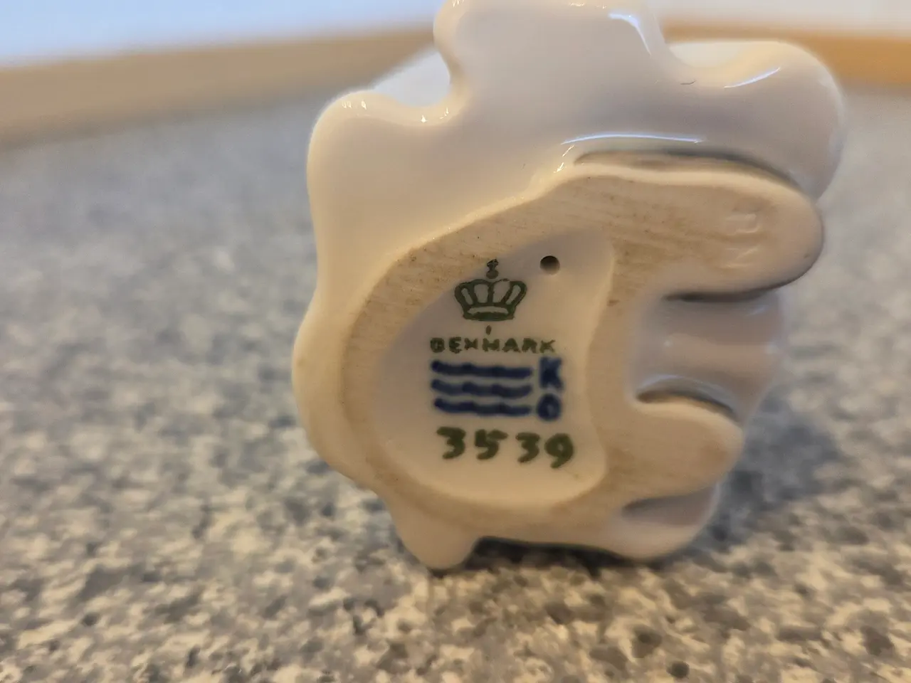 Billede 5 - Royal Copenhagen - Pige med dukke (3539)