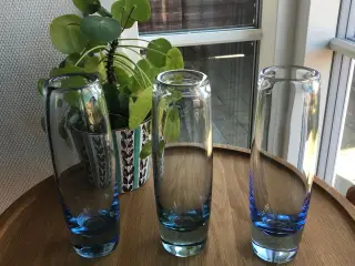 Cylindervase i lyseblåt glas, 22,5 cm - Holmegaard