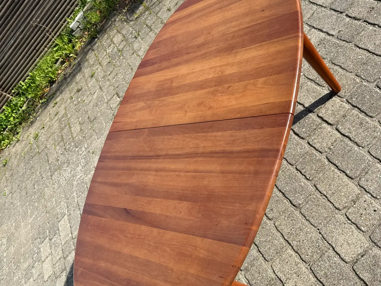 Billede 5 - Dansk retro massivt træ spisebord m\ tillægspader