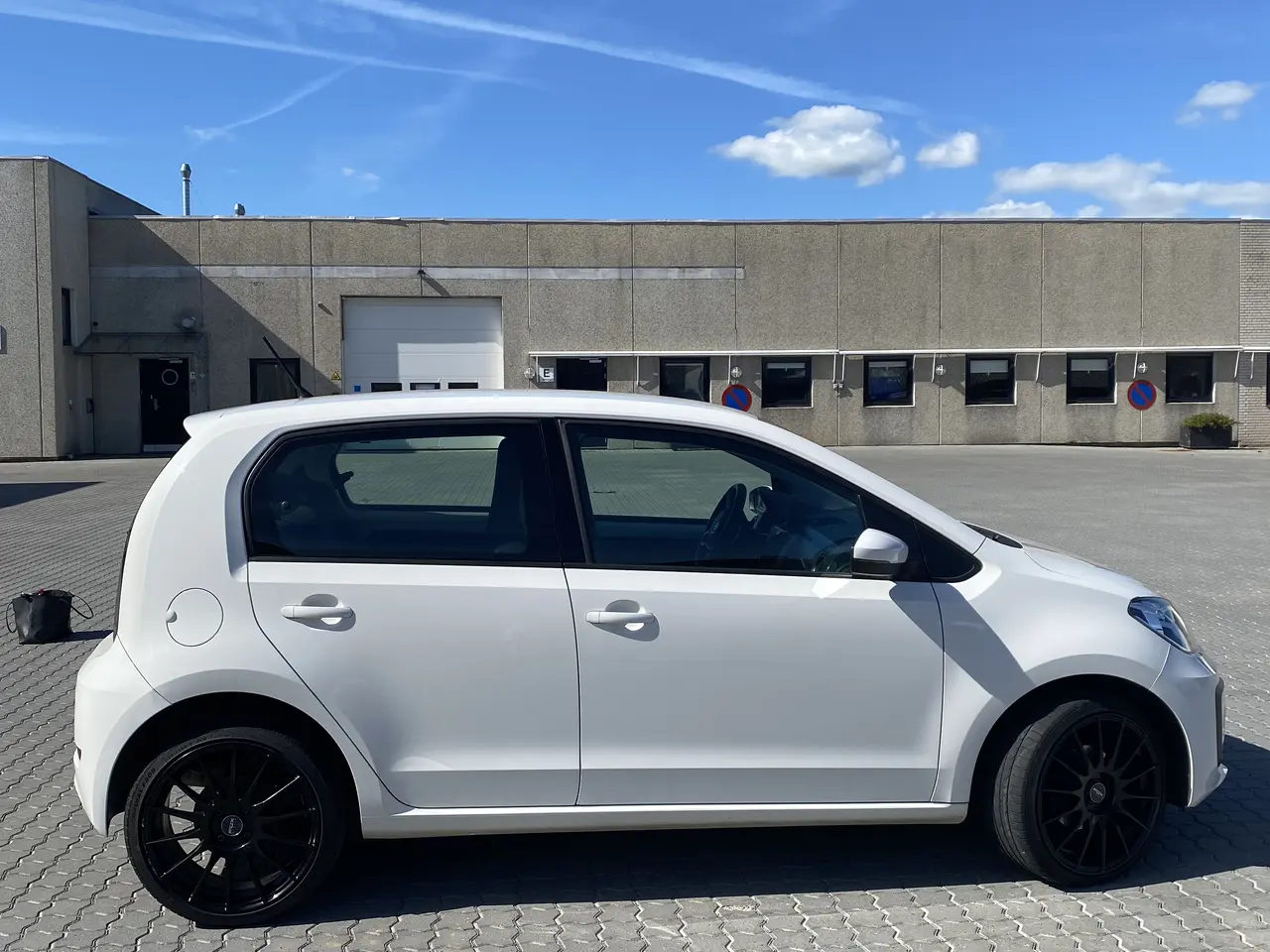 Billede 2 - đ VW UP! 1.0 MPI 60 HK â 2017 â NYSYNET â FULD SE