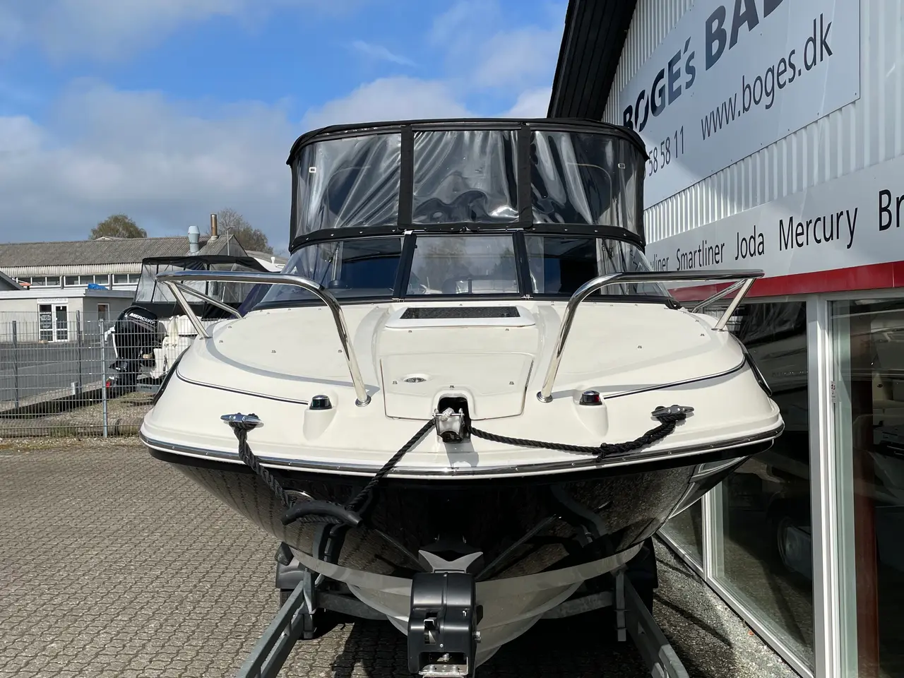 Billede 11 - VR5 Cuddy med F225 Mercury V6 og 2500 kg Brenderup trailer.