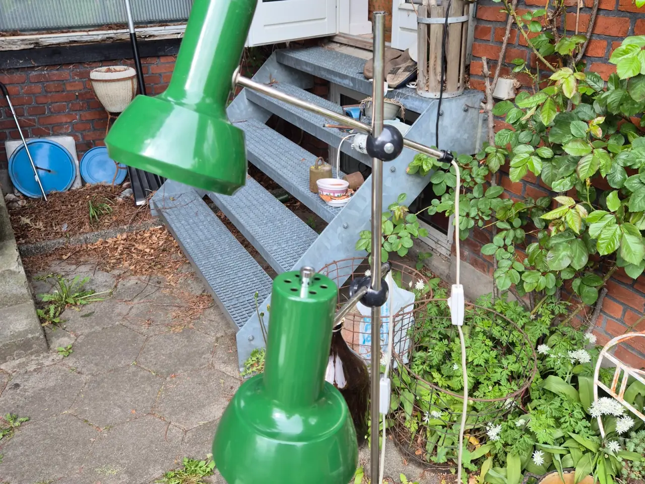 Billede 12 - Gulvlampe med to grønne spot