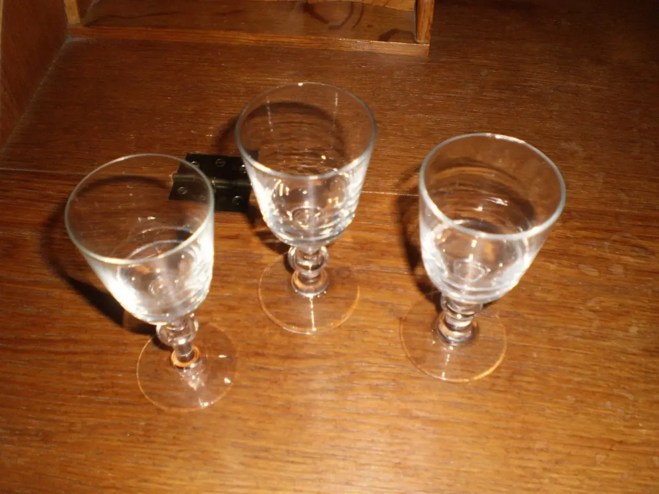Billede 4 - BUD MOTAGES GERNE ! 9 Gl. glas forskellige