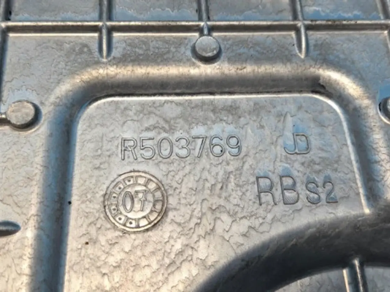 Billede 14 - John Deere  6068   Dæksel   R503769